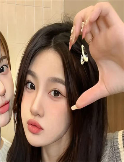 《简单易懂的现代魔法》详细剧情商业解析：从开场到结局的完整叙事分析